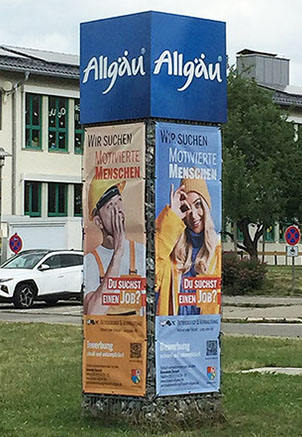 Beispiele Flyer Folder Plakat Karte Banner Logo